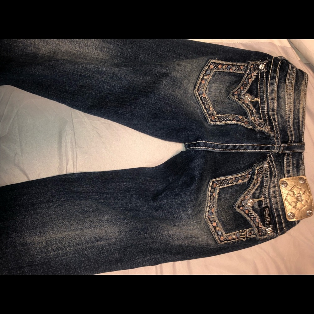 SOLD. Miss me’s Capris sz 26
